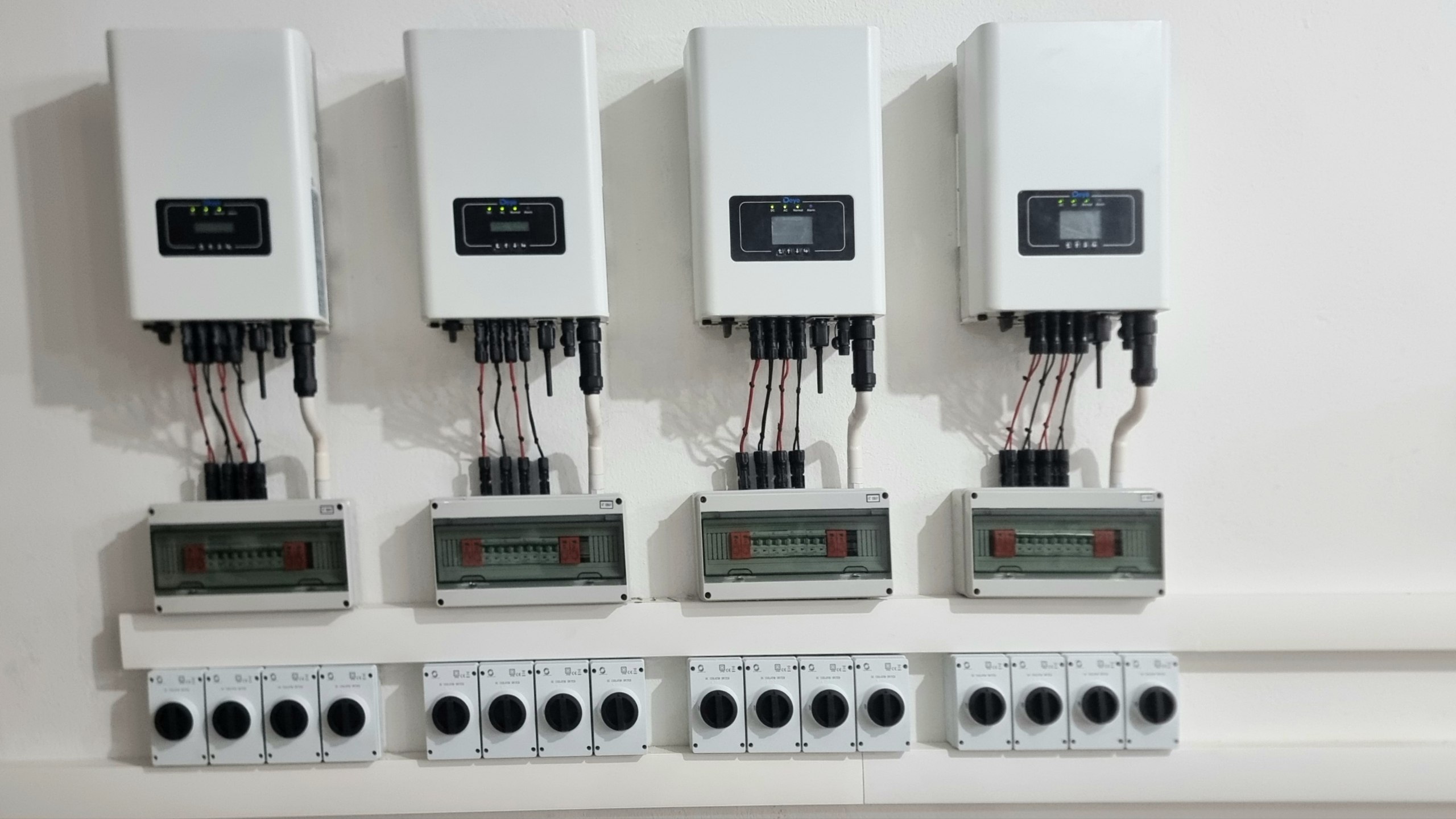 Installing 100Kw on grid system for Diwan Group in Kalar  2